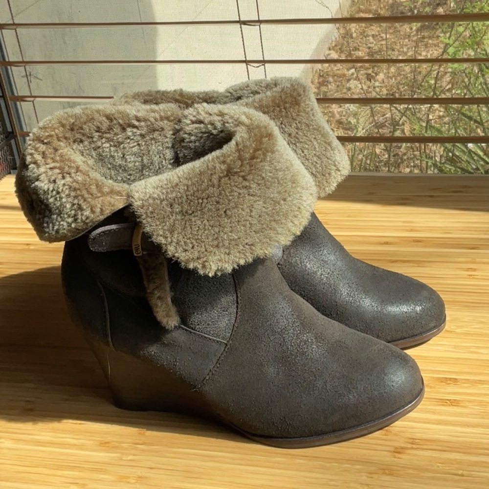 EMU Australia Anakie Wedge Ankle Boot Size 9